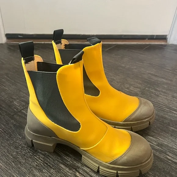 ショートブーツ・ブーティ GANNI Woman Flat ankle boots Yellow Cream S2023 873 Amazon.com | FITORY Womens Chelsea Boots, Elastic Ankle